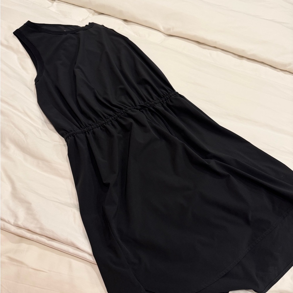 Black dress - Picture 2 of 5